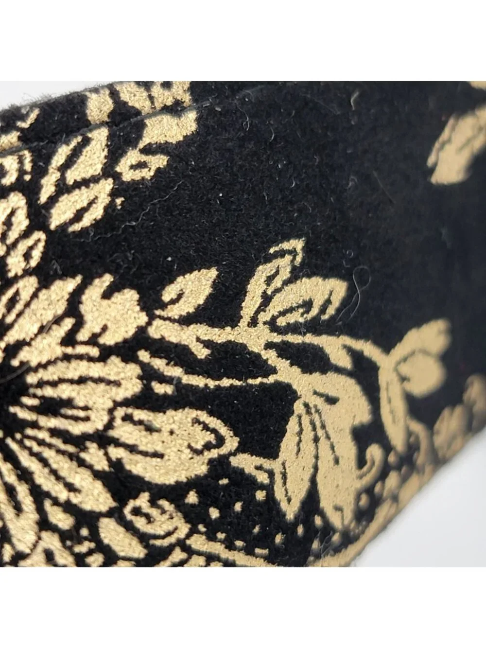Vintage Black & Gold Floral Belt With Rope Buckle Size Small/Medium Made In USA
